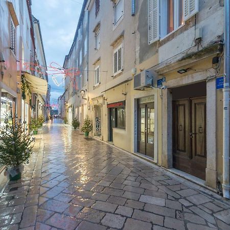 Studios & Apartments Porto ザダル エクステリア 写真