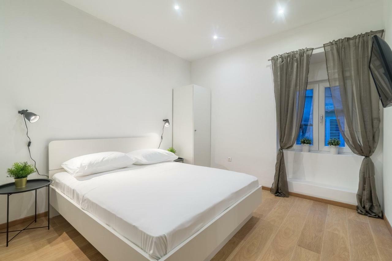 Studios & Apartments Porto ザダル エクステリア 写真