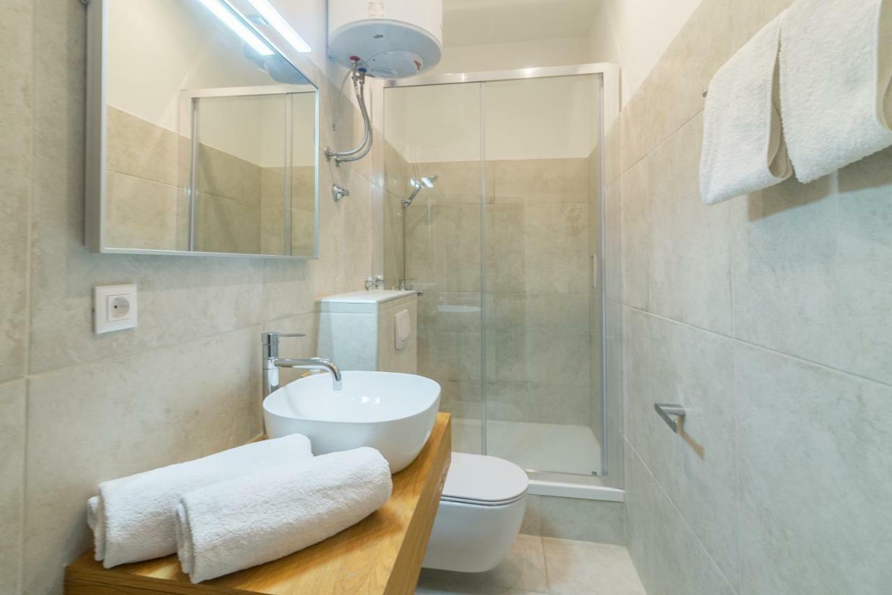Studios & Apartments Porto ザダル エクステリア 写真