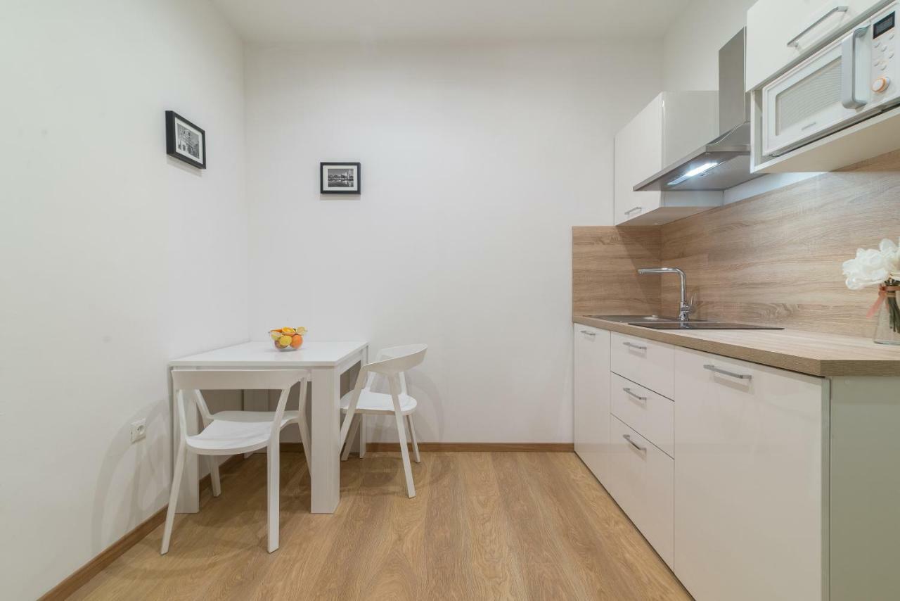 Studios & Apartments Porto ザダル エクステリア 写真